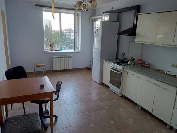 
   Продам 3-комнатную, 108 м², Гастелло ул, 30А

. Фото 6.