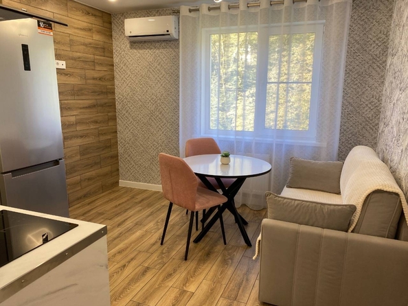 
   Продам 1-комнатную, 47.2 м², Тепличная ул, 83/1

. Фото 10.