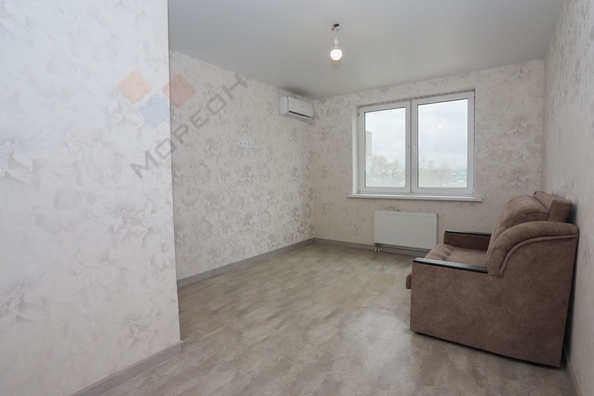 
   Продам 1-комнатную, 32.8 м², Западный Обход ул, 65к1

. Фото 2.