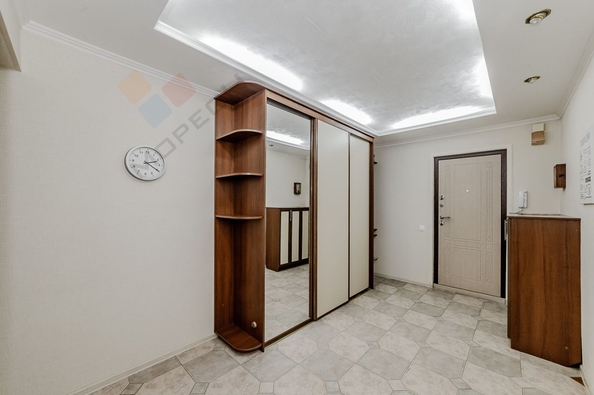 
   Продам 2-комнатную, 67.8 м², Академика Лукьяненко П.П. ул, 103

. Фото 8.