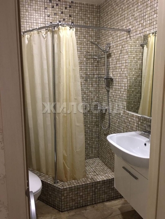 
   Продам 1-комнатную, 30 м², Полтавская ул, 30Б

. Фото 3.