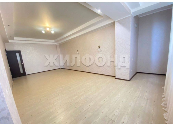 
   Продам 3-комнатную, 131.6 м², Туапсинская ул, 9/2

. Фото 5.