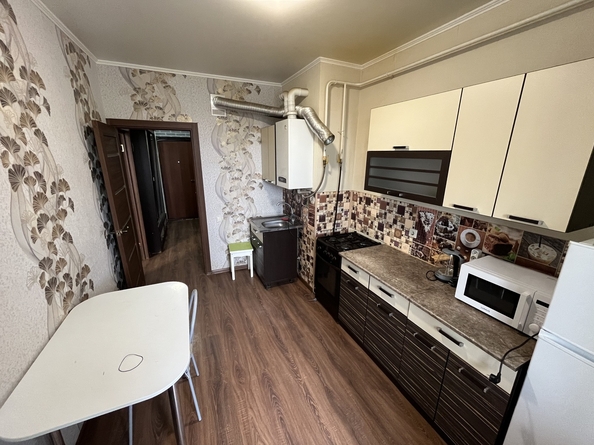 
   Продам 1-комнатную, 38 м², Лазурная ул, 10к1

. Фото 12.