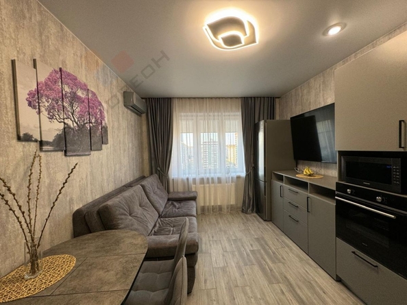 
   Продам 2-комнатную, 54 м², Героя Сарабеева В.И. ул, 5к5

. Фото 11.