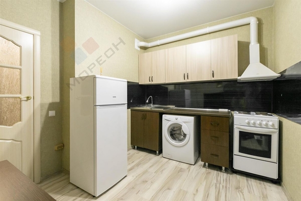 
   Продам 1-комнатную, 31.2 м², Героя Сарабеева В.И. ул, 5к3

. Фото 2.