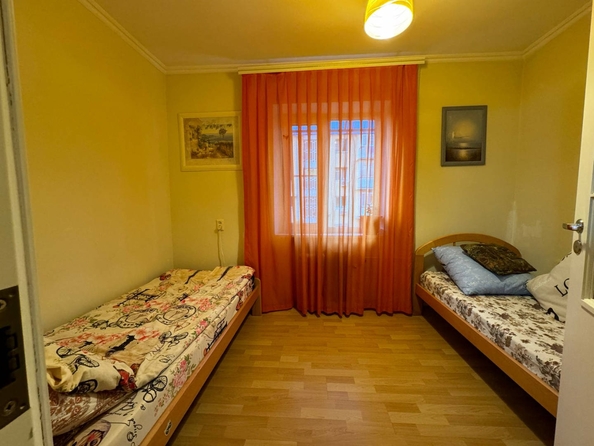 
   Продам 2-комнатную, 45 м², Юных Ленинцев ул, 9

. Фото 2.