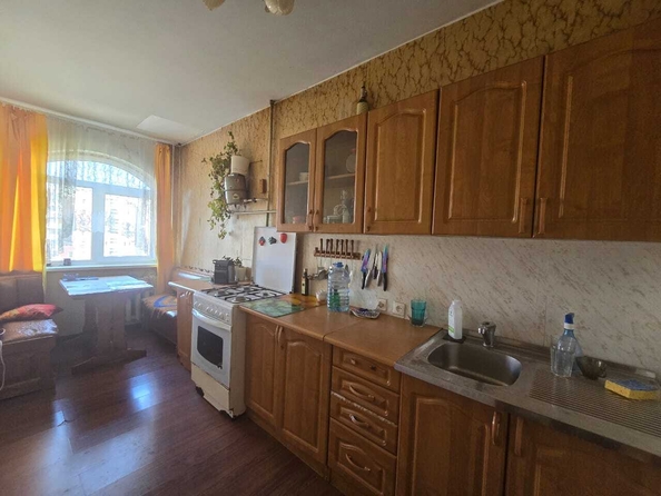 
   Продам 2-комнатную, 46 м², Ленина ул, 169

. Фото 2.