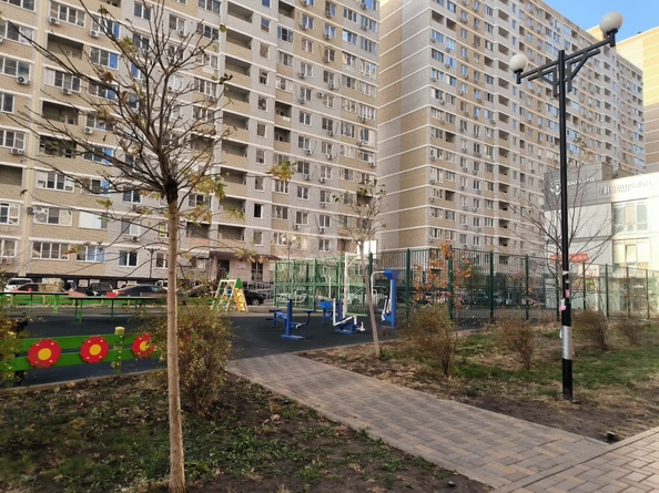 
   Продам 1-комнатную, 35.1 м², Заполярная ул, 39/10

. Фото 18.