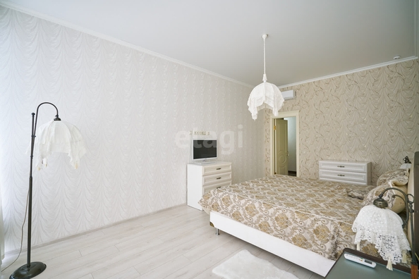 
   Продам 2-комнатную, 89.2 м², Кубанская Набережная ул, 37/12

. Фото 21.