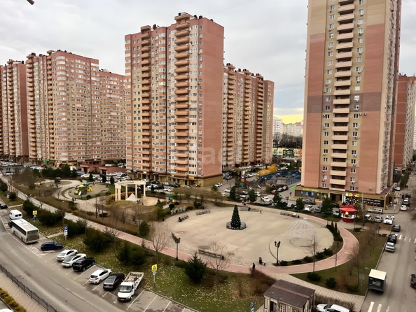 
   Продам 2-комнатную, 67 м², Домбайская ул, 57

. Фото 10.