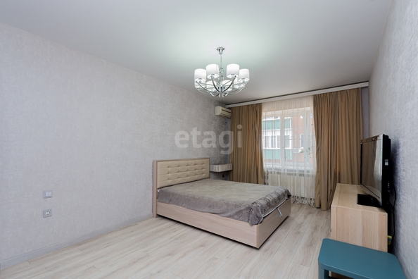 
   Продам 3-комнатную, 82.1 м², Вологодская ул, 8

. Фото 1.