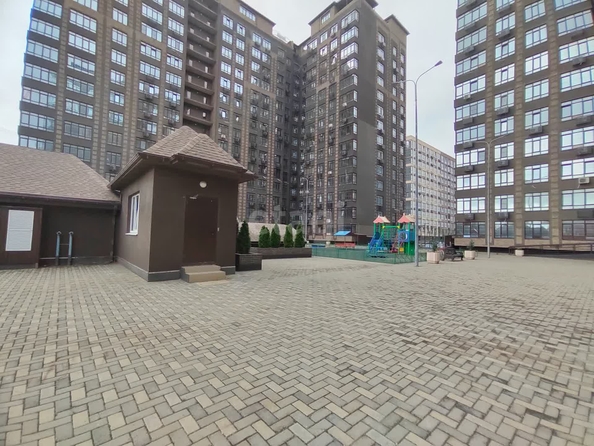 
   Продам 2-комнатную, 75.2 м², Ярославская ул, 113/1

. Фото 30.