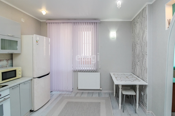 
   Продам 1-комнатную, 38.5 м², Восточно-Кругликовская ул, 42/3  1

. Фото 3.