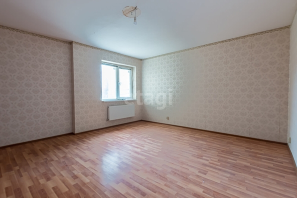 
   Продам студию, 30.2 м², Парижская ул, 21

. Фото 2.