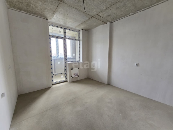 
   Продам 1-комнатную, 41.3 м², Стахановская ул, 1/5  5

. Фото 2.