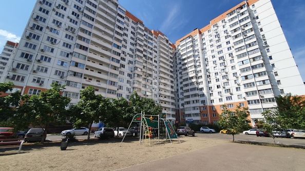 
   Продам 3-комнатную, 54.8 м², Черкасская ул, 135

. Фото 14.