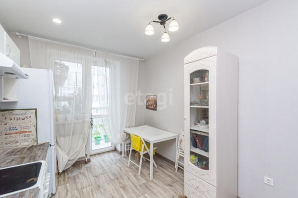 
   Продам 1-комнатную, 36.4 м², Лиссабонская ул, 109/24

. Фото 4.