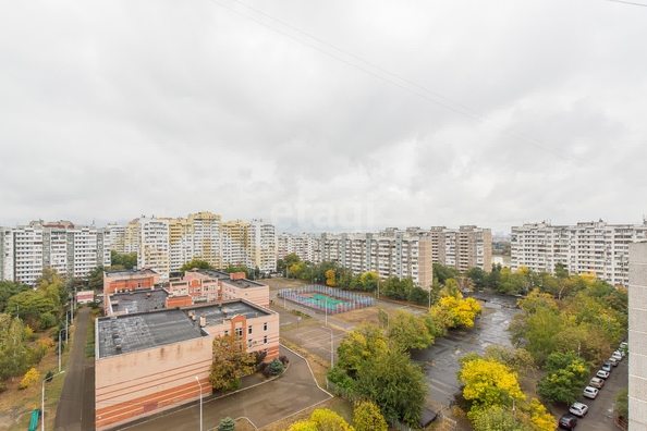 
   Продам 3-комнатную, 71.3 м², Чекистов пр-кт, 12

. Фото 21.