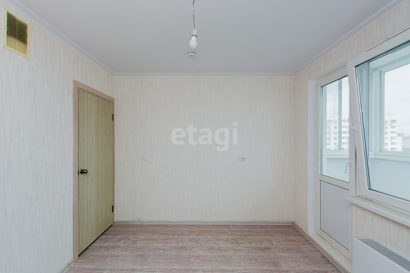 
   Продам 1-комнатную, 37.8 м², Героя Аверкиева А.А. ул, 21

. Фото 6.