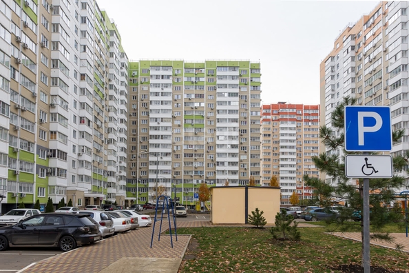 
   Продам 1-комнатную, 37.8 м², Героя Аверкиева А.А. ул, 21

. Фото 23.