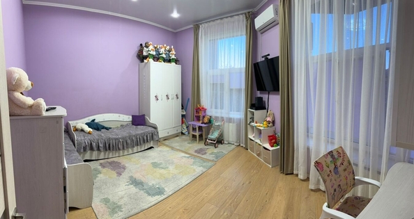 
   Продам 2-комнатную, 80 м², Зеленая ул, 18/3

. Фото 1.