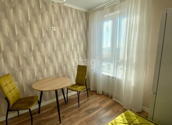 
   Продам 1-комнатную, 34.9 м², Новороссийская ул, 90/2  1

. Фото 2.