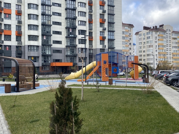 
   Продам 2-комнатную, 53 м², Крылова ул, 13к2

. Фото 2.