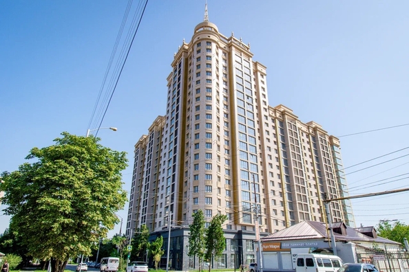 
   Продам 3-комнатную, 127.2 м², Дзержинского ул, 95

. Фото 2.