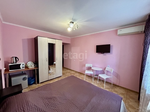 
   Продам 4-комнатную, 87.9 м², Репина пр-д, 20

. Фото 2.