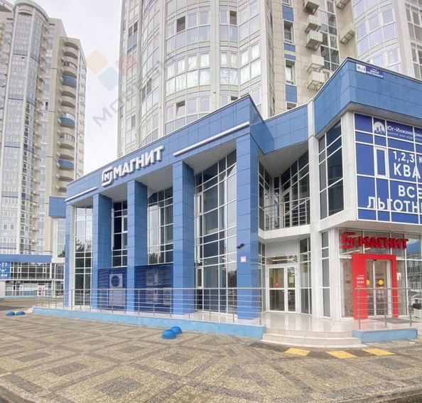 
   Продам торговое помещение, 487.9 м², Шоссе Нефтяников ул, 18

. Фото 1.