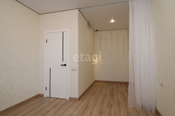 
   Продам 1-комнатную, 39.7 м², Питерская ул, 40/5

. Фото 3.