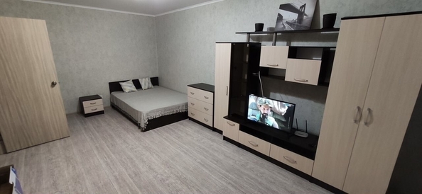 
   Продам 1-комнатную, 42 м², Ленина ул, 233

. Фото 11.