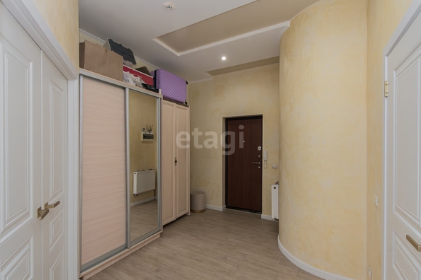 
   Продам 1-комнатную, 54 м², Кубанская Набережная ул, 37  12

. Фото 15.