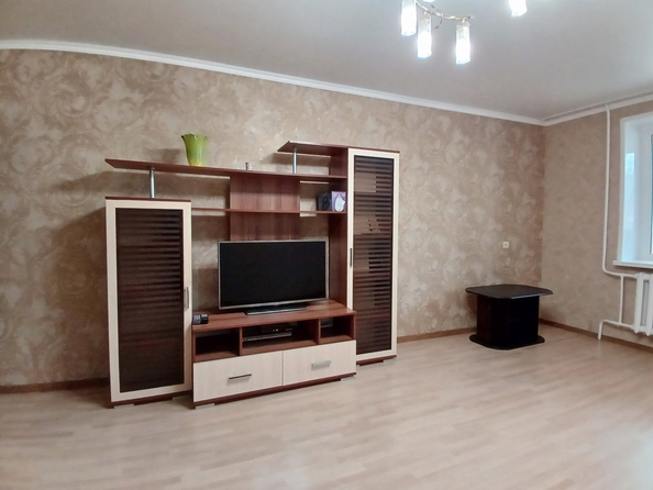 
   Продам 2-комнатную, 65 м², Астраханская ул, 77

. Фото 2.