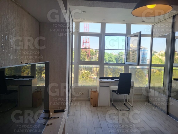 
   Продам 2-комнатную, 72.6 м², Первомайская ул, 19

. Фото 4.