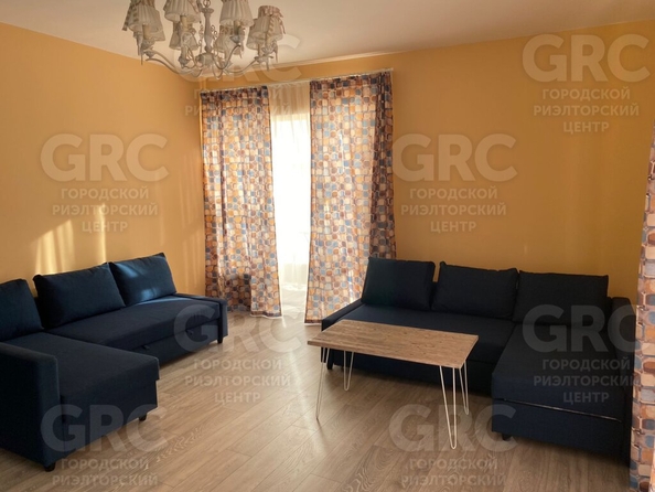 
   Продам 3-комнатную, 92 м², Клубничная ул, 1/14

. Фото 7.