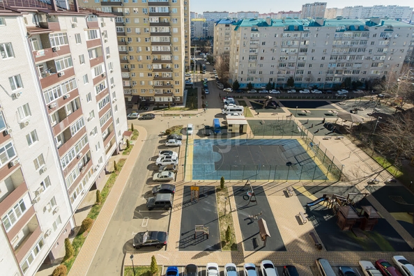 
   Продам 2-комнатную, 61.4 м², Черкасская ул, 71/1

. Фото 19.