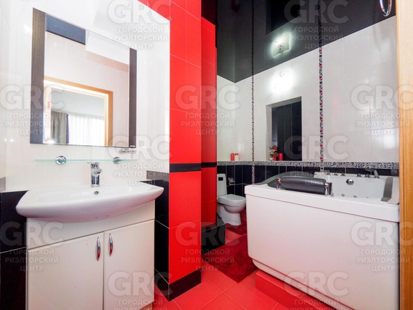 
   Продам 3-комнатную, 88 м², Юных Ленинцев ул, 10

. Фото 14.