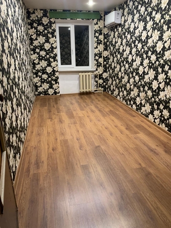 
   Продам 3-комнатную, 56 м², Крымская ул, 128

. Фото 1.