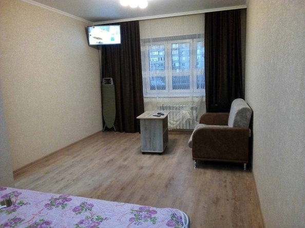 
   Продам 1-комнатную, 38 м², Ленина ул, 180к1

. Фото 6.