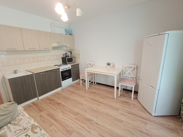 
   Продам 1-комнатную, 36 м², Адмирала Пустошкина ул, 10

. Фото 1.