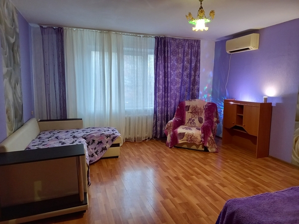 
   Продам 1-комнатную, 50 м², Ленина ул, 153

. Фото 2.