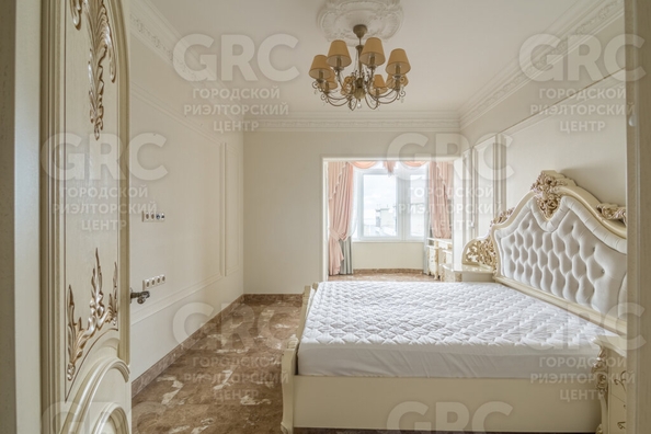 
   Продам студию, 210 м², Первомайская ул, 21

. Фото 10.