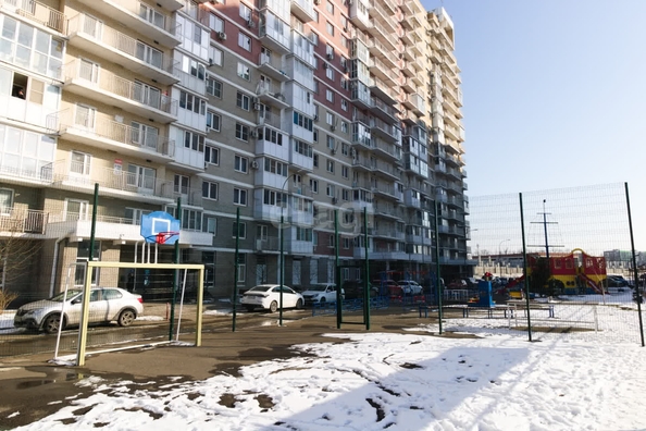 
   Продам 2-комнатную, 59.6 м², Западный Обход ул, 65/1

. Фото 26.