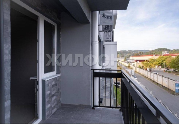 
   Продам 1-комнатную, 37 м², Дачная ул, 28/4

. Фото 4.