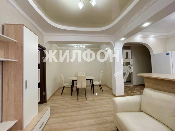 
   Продам 2-комнатную, 57 м², Макаренко ул, 8Б/11

. Фото 7.