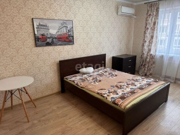 
  Сдам в аренду 1-комнатную квартиру, 40 м², Краснодар

. Фото 1.