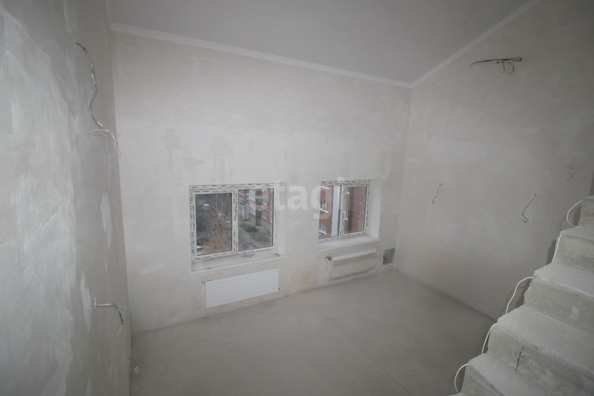 
   Продам 5-комнатную, 180.5 м², КИМ ул, 141

. Фото 5.