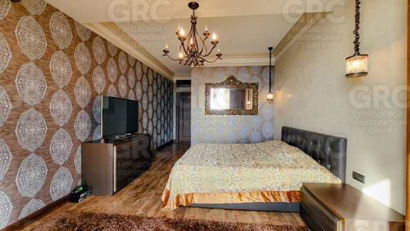 
   Продам 4-комнатную, 200 м², Курортный пр-кт, 94/27

. Фото 16.