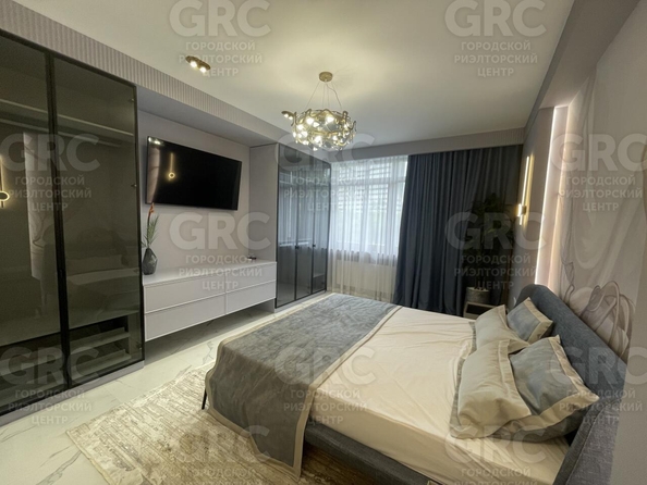 
   Продам 4-комнатный апартамент, 250 м², Черноморская ул, 4Д

. Фото 13.